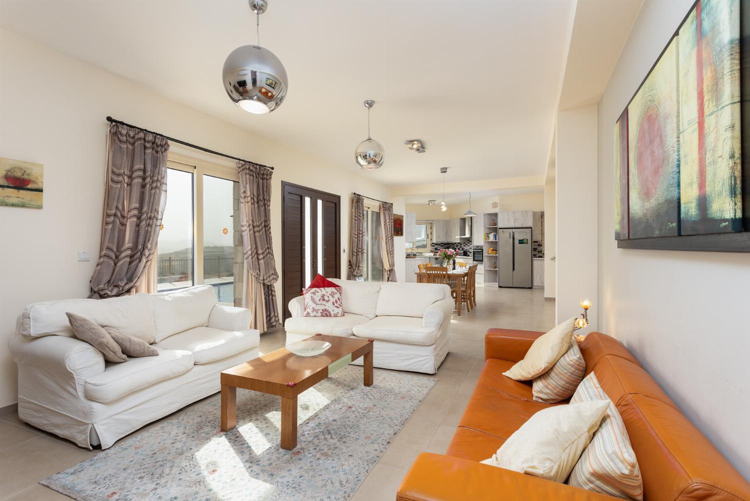 Villa Christel Latchi Extérieur photo